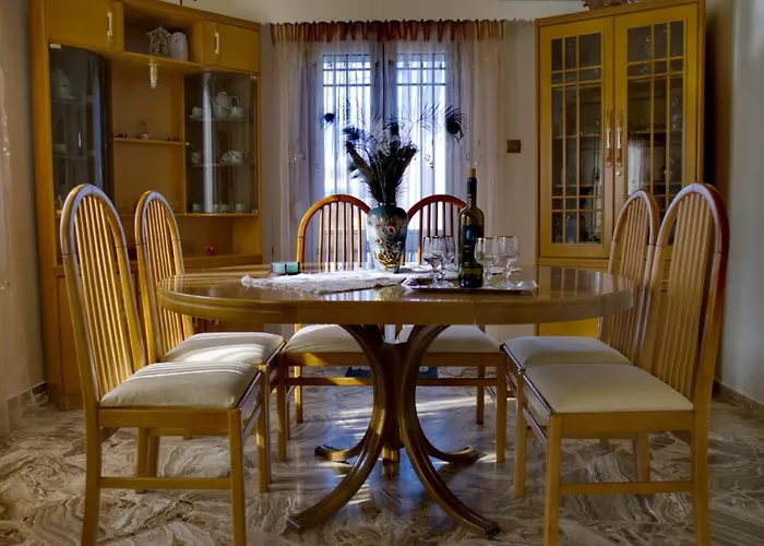 Afroditi's House * Triovasálos